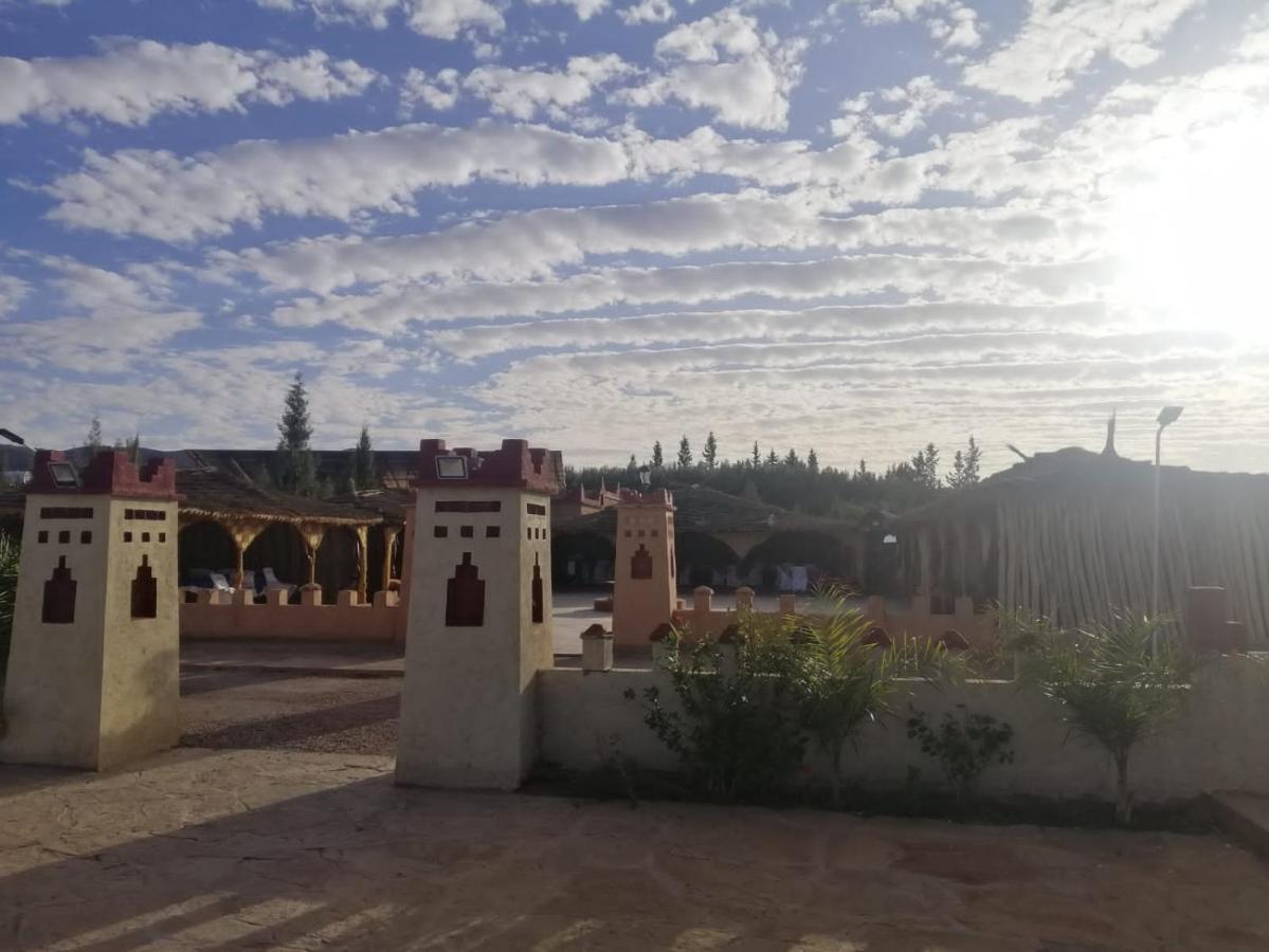 Dar Alfourssane Ferme D'Hote 우아르자자테 외부 사진