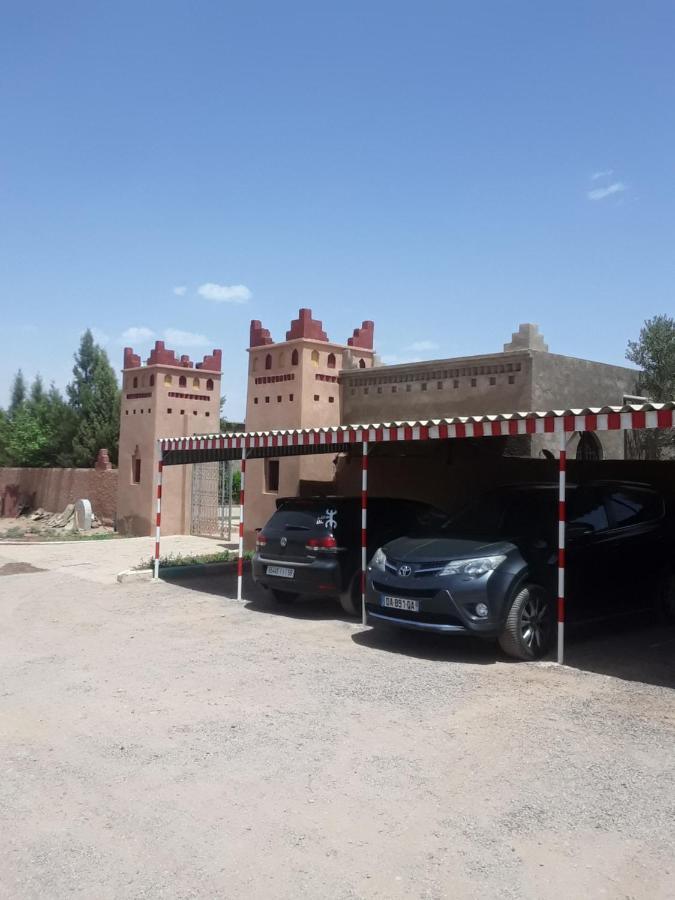 Dar Alfourssane Ferme D'Hote 우아르자자테 외부 사진