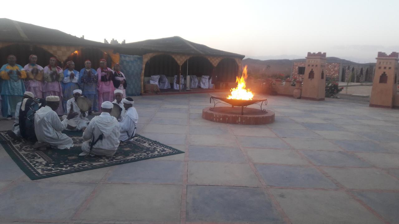 Dar Alfourssane Ferme D'Hote 우아르자자테 외부 사진