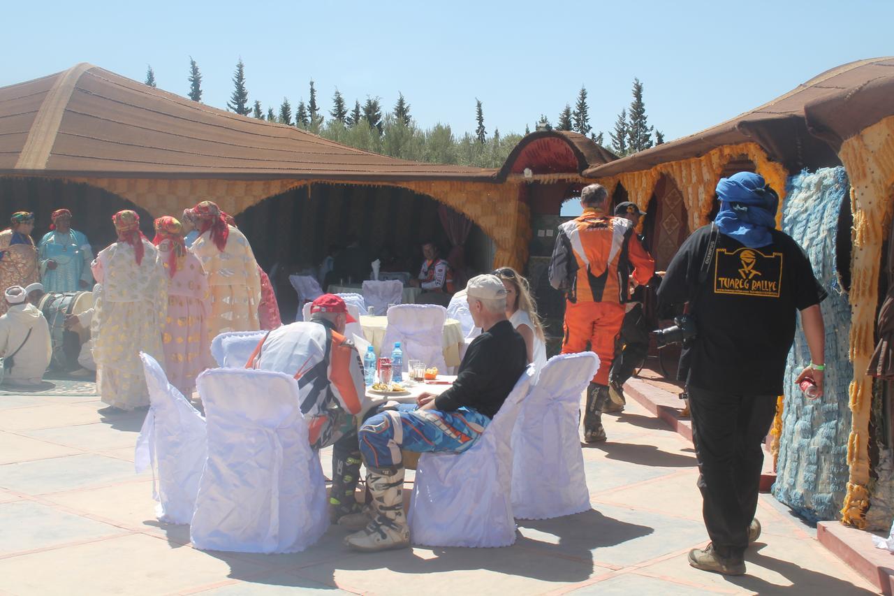 Dar Alfourssane Ferme D'Hote 우아르자자테 외부 사진