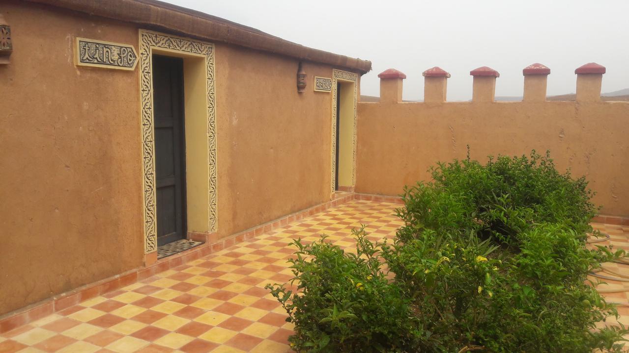 Dar Alfourssane Ferme D'Hote 우아르자자테 외부 사진